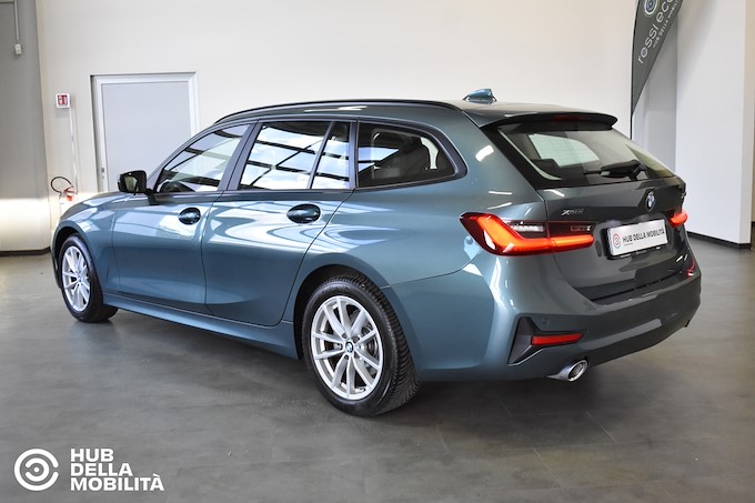 BMW 320d 48V xDrive Touring Business Advantage